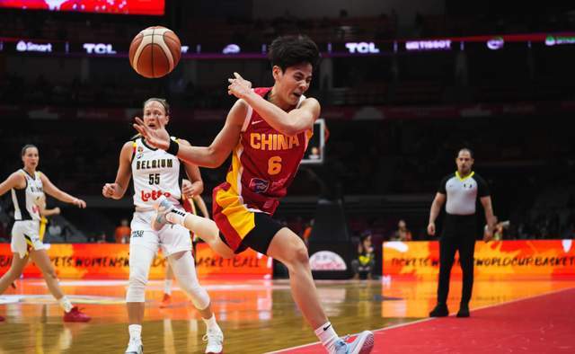 世界杯手机观看-中国女篮惨败暴露致命短板！后卫太差+拒投3分，宫鲁鸣该认清现实